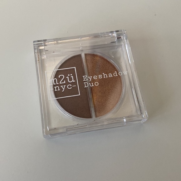 M2Ü nyc Eyeshadow Duo in Cobble Hill - Picture 2 of 4
